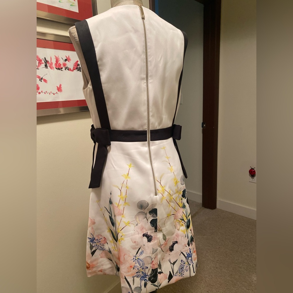 Ted Baker!!! - Picture 2 of 4